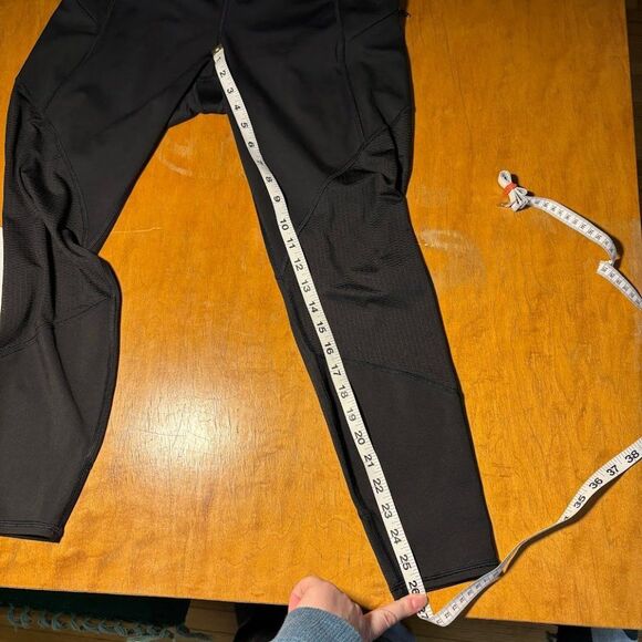 Althea Womens Capri Leggings with mesh accent black size medium - Picture 6 of 8